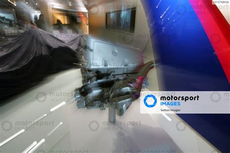 BMW V8 engine from the BMW Sauber F1.08. BMW Sauber F1.08 Launch, BMW ...