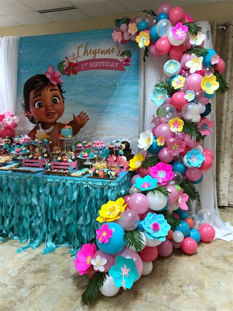 Moana Themed Balloon Garland with Paper Flowers by @paperbloomtwist ...