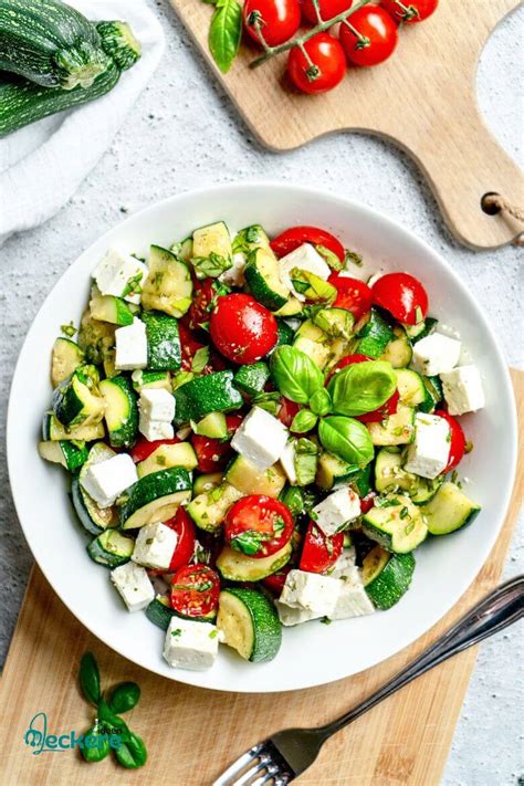 Zucchini Salat Mit Tomaten Und Feta Einfach Gesund