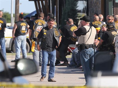 Waco Biker Shoot Out Leaves 9 Dead At Texas Twin Peaks Bar Daily