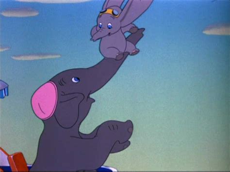 Dumbo Classic Disney Image 4613976 Fanpop