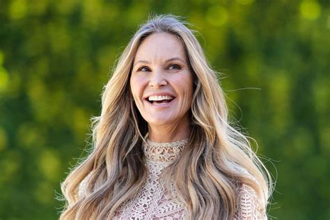 Elle Macpherson S Secret To Staying Youthful Going To Bed Nude SplashNews