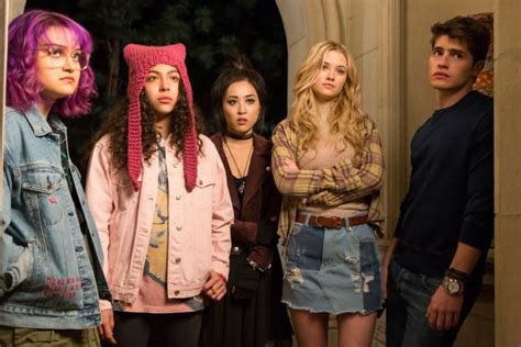 Marvel S Runaways Review Reunion Rewind And Destiny Tv Fanatic