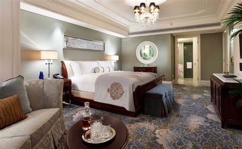 Waldorf Astoria Shanghai On The Bund Deluxe Room - The Luxe Voyager ...