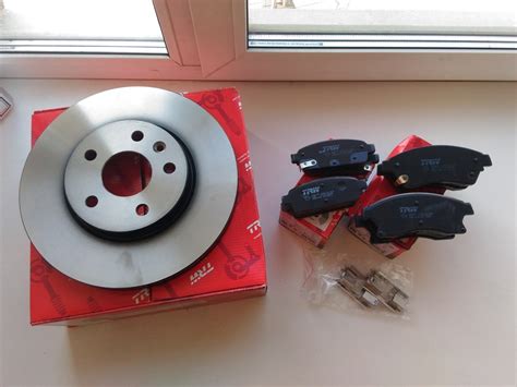 Тормозные колодки, диски, жидкость — Opel Astra J, 1,4 л, 2010 года ...