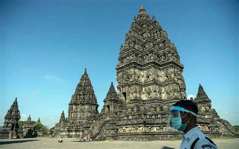 Kawasan Wisata Candi Prambanan Kembali Dibuka Untuk Umum