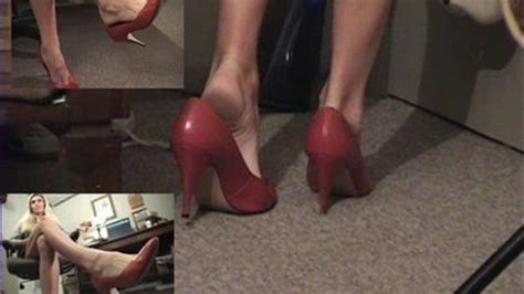 Jennaj Dangles With Loose Fitting Heels Sweet Southern Feet Ssf