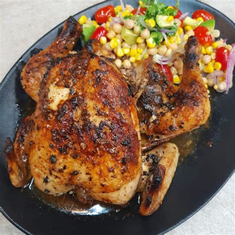 Pollo A La Manteca Al Horno Con Ensalada Tibia De Vegetales Cocineros