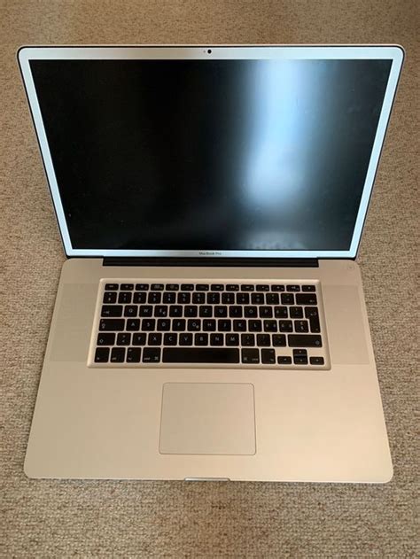 Defektes MacBook Pro 17 Kaufen Auf Ricardo