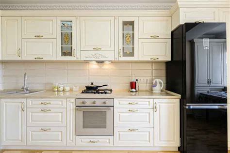 Exploring the Pros and Cons of the One-Wall Kitchen Layout - Pinnacle