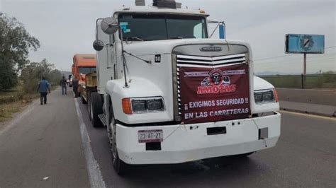 Transportistas Sinaloenses Bloquean Carretera En Demanda De Seguridad Vial Luz Noticias