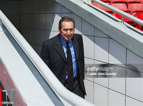 Gerard Houllier Liverpool Photos And Premium High Res Pictures Getty