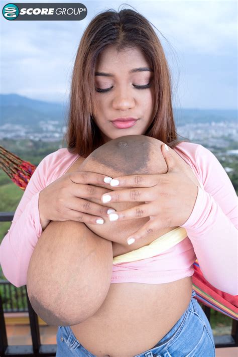 BBW Angie Bravo Shows Off Her Enormous Tits Spreads Her Shaved Pussy