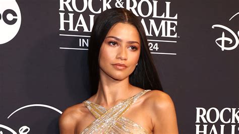 Zendaya Channels Cher In Jaw Dropping Gold Gown At Rock Roll Hall Of