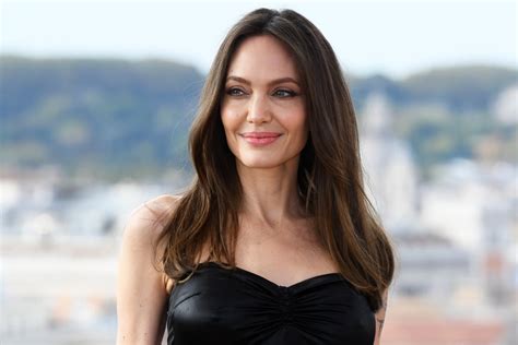Angelina Jolie s Blonde Hair in Chloé x Atelier Jolie Photos POPSUGAR Beauty UK