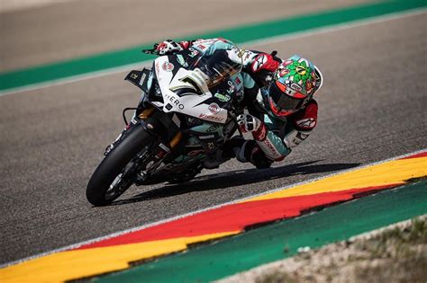 Chaz Davies Worldsbk Motorcycle News Motorcycle Reviews From