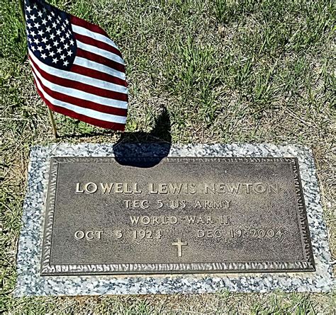 Lowell Lewis Newton (1924-2004) - Find a Grave Memorial