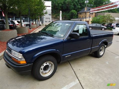 Indigo Blue Metallic 2002 Chevrolet S10 Regular Cab Exterior Photo 70362300