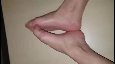 Elli Moves Her Sexy Size 36 Feet Greek Amateur Porn XHamster