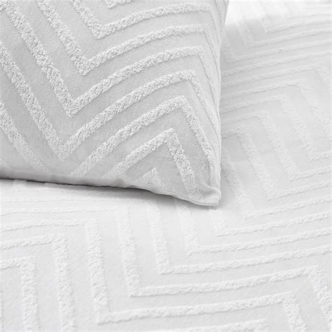 Yard Chevron Super King White Duvet Set Wilko