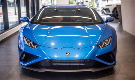 EL NUEVO HURACÁN EVO RWD LLEGA A BARCELONA Lamborghini Barcelona