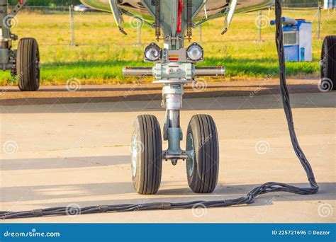 Ground Power Unit GPU Supplying Power To Parked Aircraft Stock Photo ...