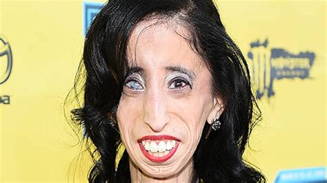 Meet Lizzie Velasquez The Ugliest Woman In The World