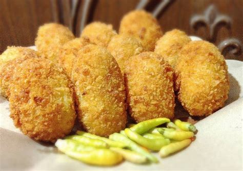 Resep Kroket kentang isi daging cincang oleh Ida Ayu Restiyowati - Cookpad