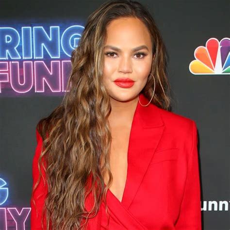 Chrissy Teigen Reveals She Had Fat Removed From Her Cheeks See The Results