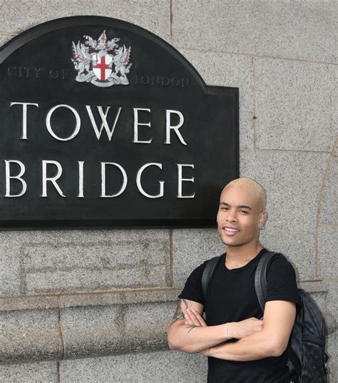 Polícia investiga morte de publicitário após deixar sauna gay em SP