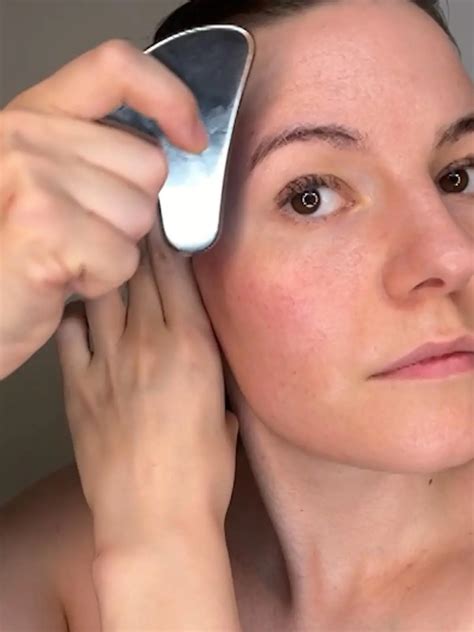 M Nner An Einem Tag Erotik Model Lily Phillips Kriegt Hilfe Bei Sex Marathon