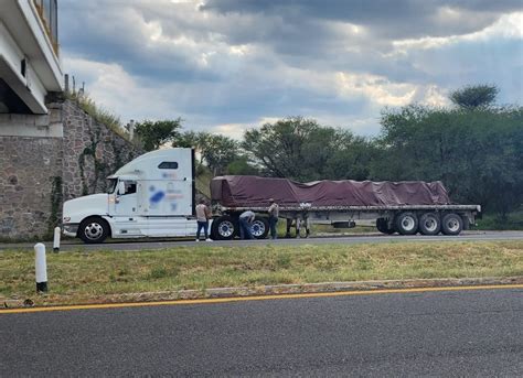 Guardia Nacional recupera tráiler robado con 25 toneladas de acero