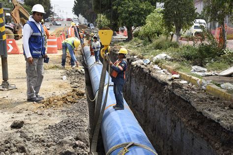 Supervisan avances en los trabajos de sustitución de la red de agua