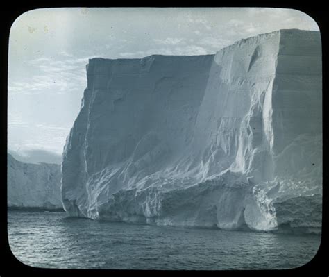 Incredible photos of Antarctica from the 1911 Australasian Antarctic Expedition - The Vintage News