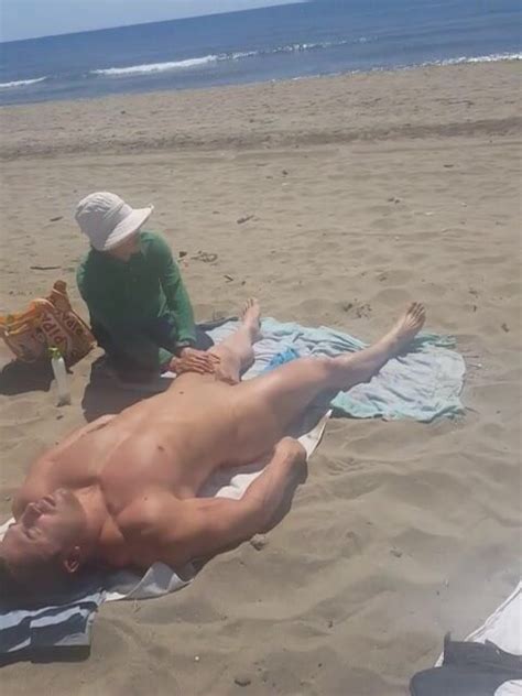 Nude beach massage ThisVid 中文