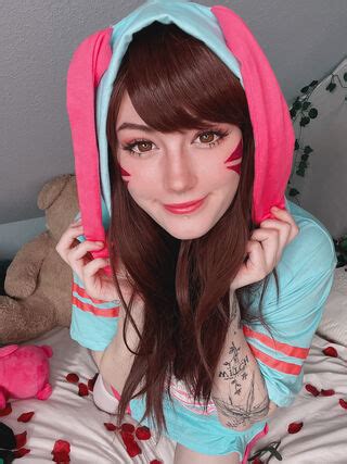 Kumiko Cosplay Nude OnlyFans NudoStar TV