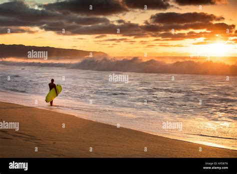 Hawaii Oahu North Shore Big Wave Surfer Jamie O Brien Surfing At