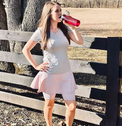 Derick Dillard Says Jill Duggar Is Lookin Hot In Workout Clothes