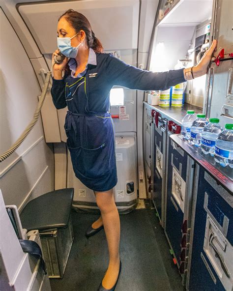 Hawaiian Airlines Is Being Sued By Passengers Injured In Turbulence