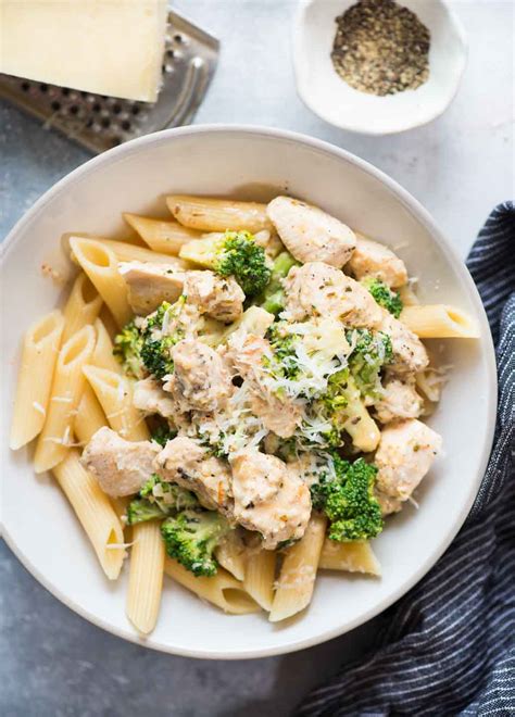 Creamy Garlic Chicken And Broccoli The Flavours Of Kitchen