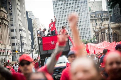 Fotos Manifestantes protestam por moradia em São Paulo 26 03 2014