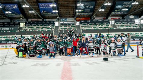 Rosenheim Starbulls Rosenheim laden zum Schnuppertraining für Kinder ein