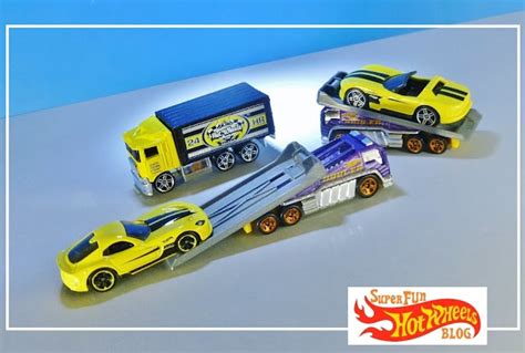Super Fun Hot Wheels Blog HW Dodge Viper RT 10 2013 SRT Viper 2017 Then Now Series
