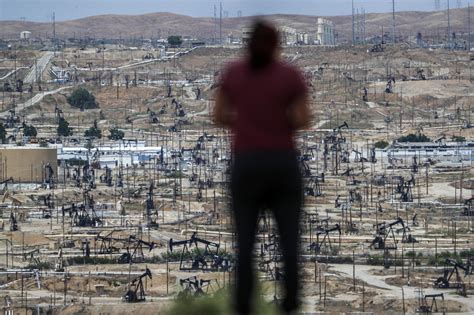 Chevron Prepares Kern County Oil Fields For Flooding Los Angeles Times