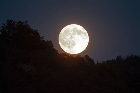 Voici où observer la super Lune du tonnerre de ce mercredi 13 juillet