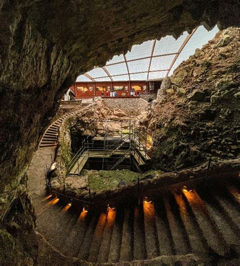 LA CUEVA DE EL CASTILLO 120 AÑOS DE ESTUDIOS PALEOLÍTICOS Espacio