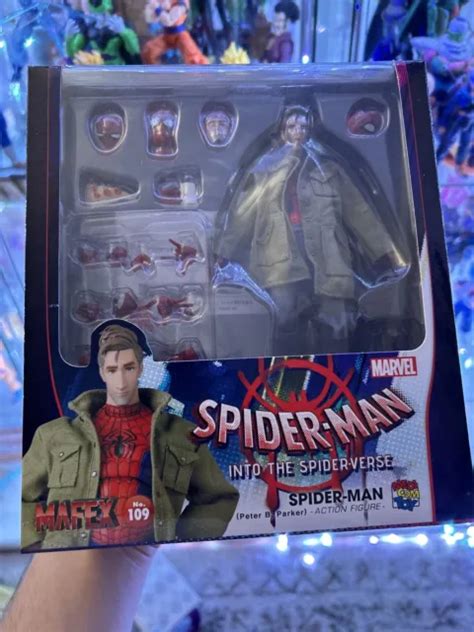 FIGURINE ARTICULÉE MEDICOM Toy Mafex No 109 Spider Man Peter B Parker