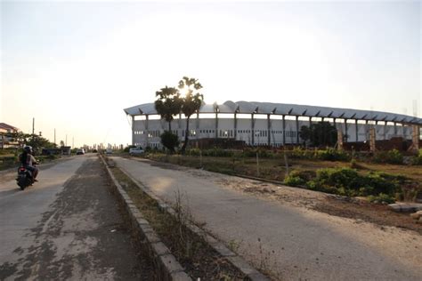 Akhir Tahun Atap Stadion Barombong Rampung FAJAR