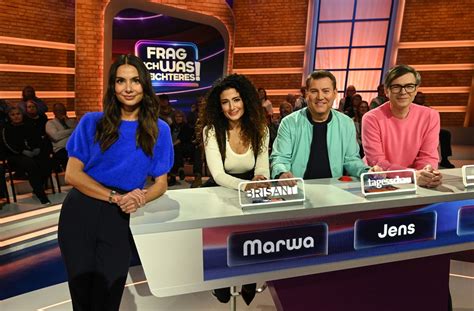 "Frag mich was Leichteres!" mit Lea Wagner / Die neue Quizshow am ...