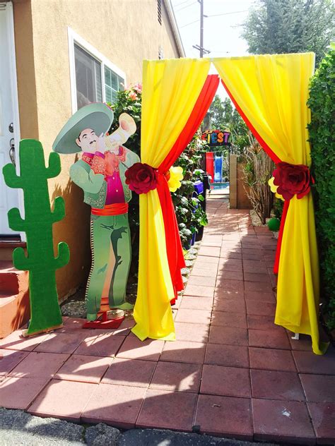 Image Result For Diy Fiesta Cardboard Gate Entrance Mexican Party